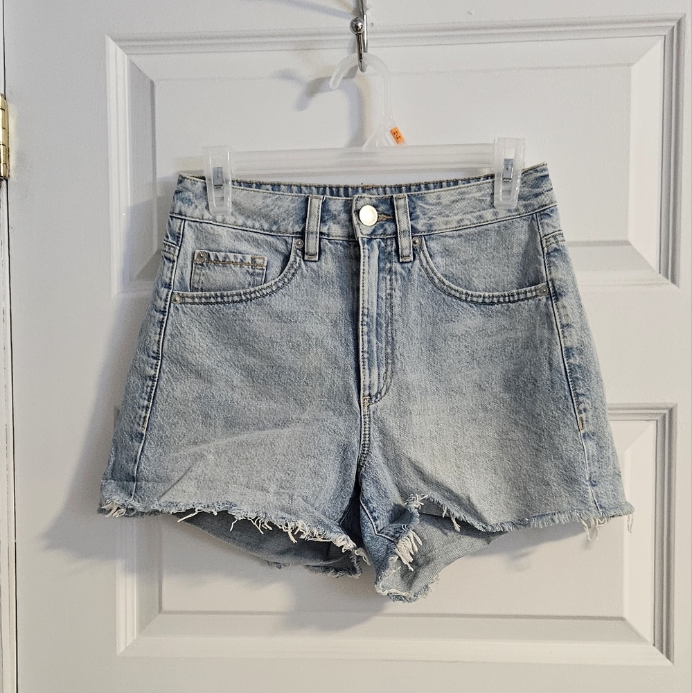 Mom short